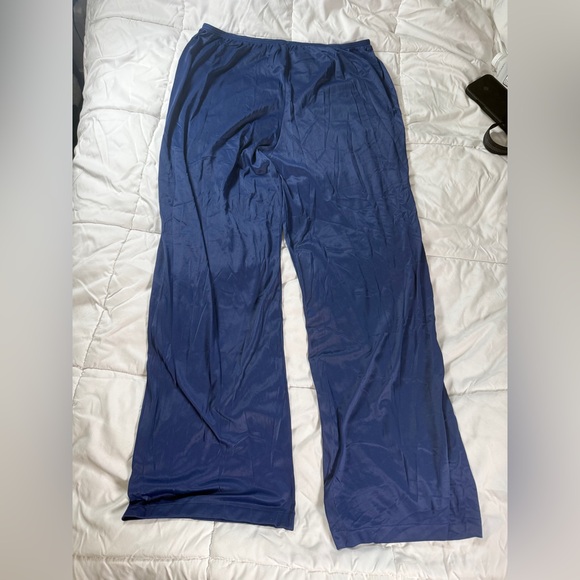 Vanity Fair Navy Blue Garment - Picture 1 of 3